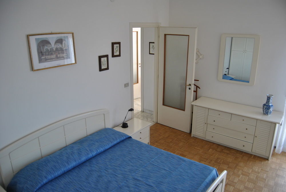 Gaiavacanze Beach Apartment Bordighera Bagian luar foto