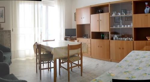 Gaiavacanze Beach Apartment Bordighera Bagian luar foto